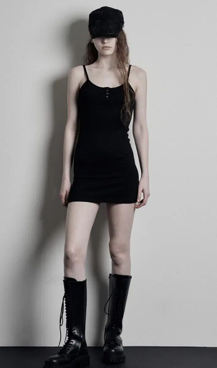 보헴서 BUTTON SLEEVELESS DRESS, CHARCOAL