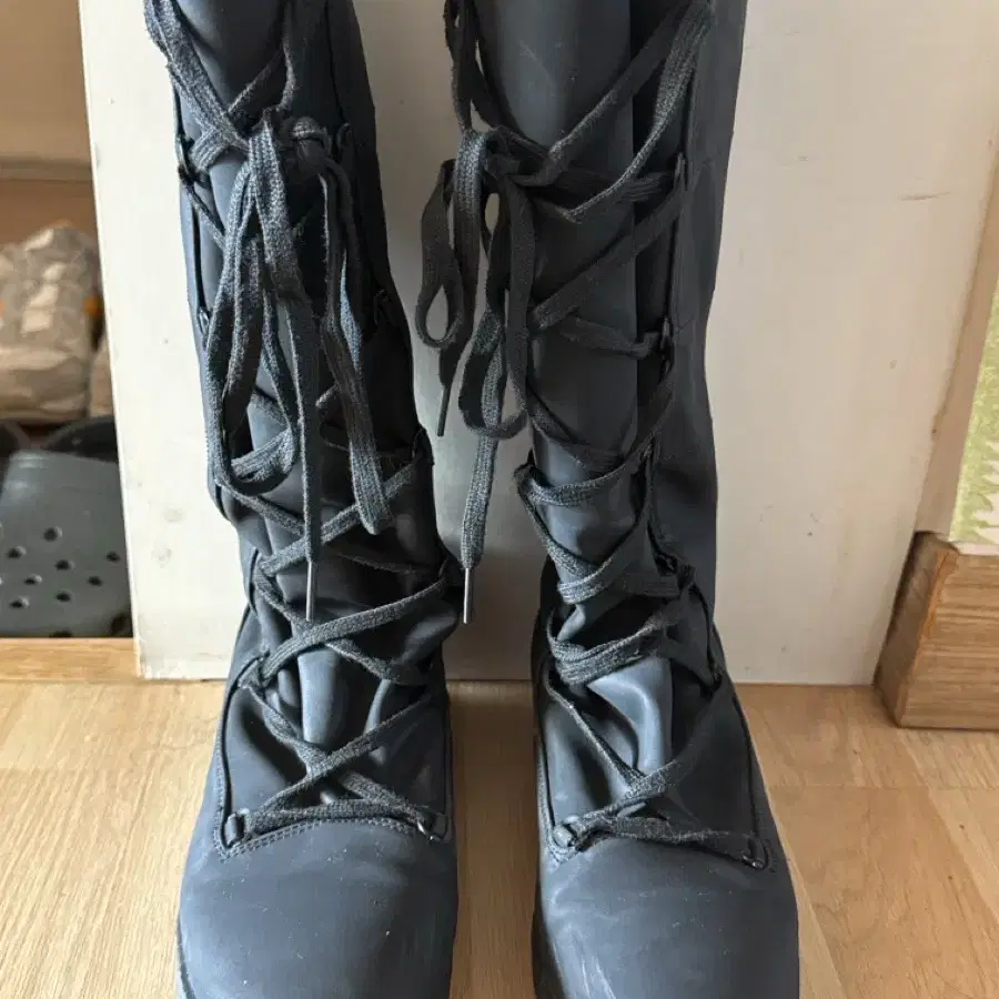 아워캐비넷 strap boots