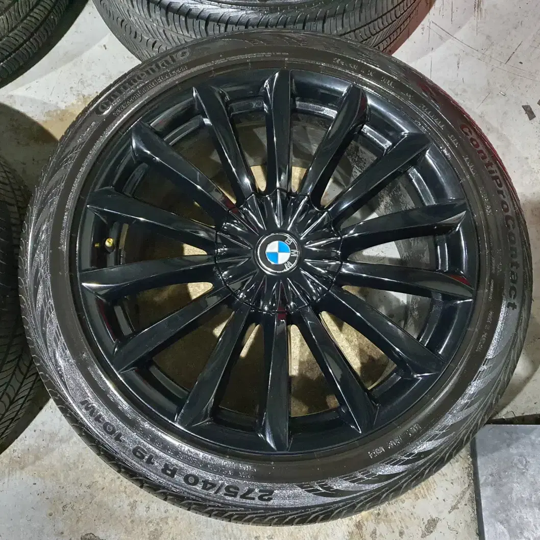 BMW 7시리즈 6GT 19인치 휠타이어