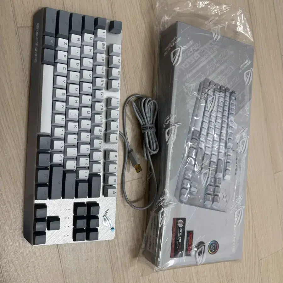 ASUS STRIX SCOPE NX TKL WHITE 갈축 기계식키보드