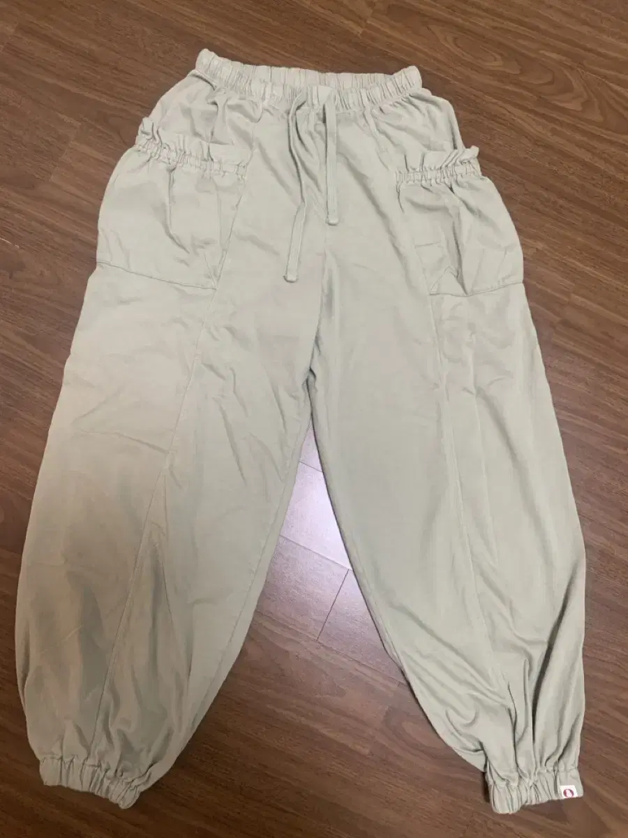 부디무드라 Futo jogger pants_Tea