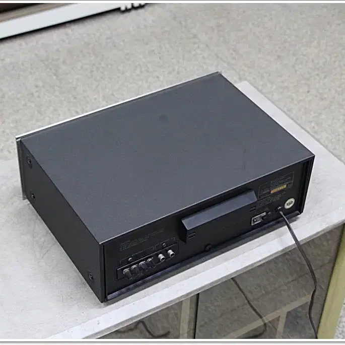 캔우드(KENWOOD) A급 컴팩트형 아날로그 튜너 모델 KT-5500