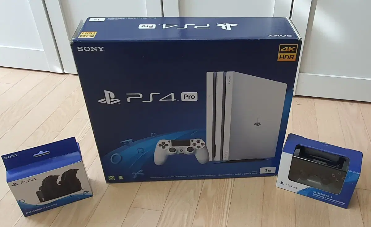 PS4 Pro1TB 풀박스 + 컨트롤러 1개+충전거치대