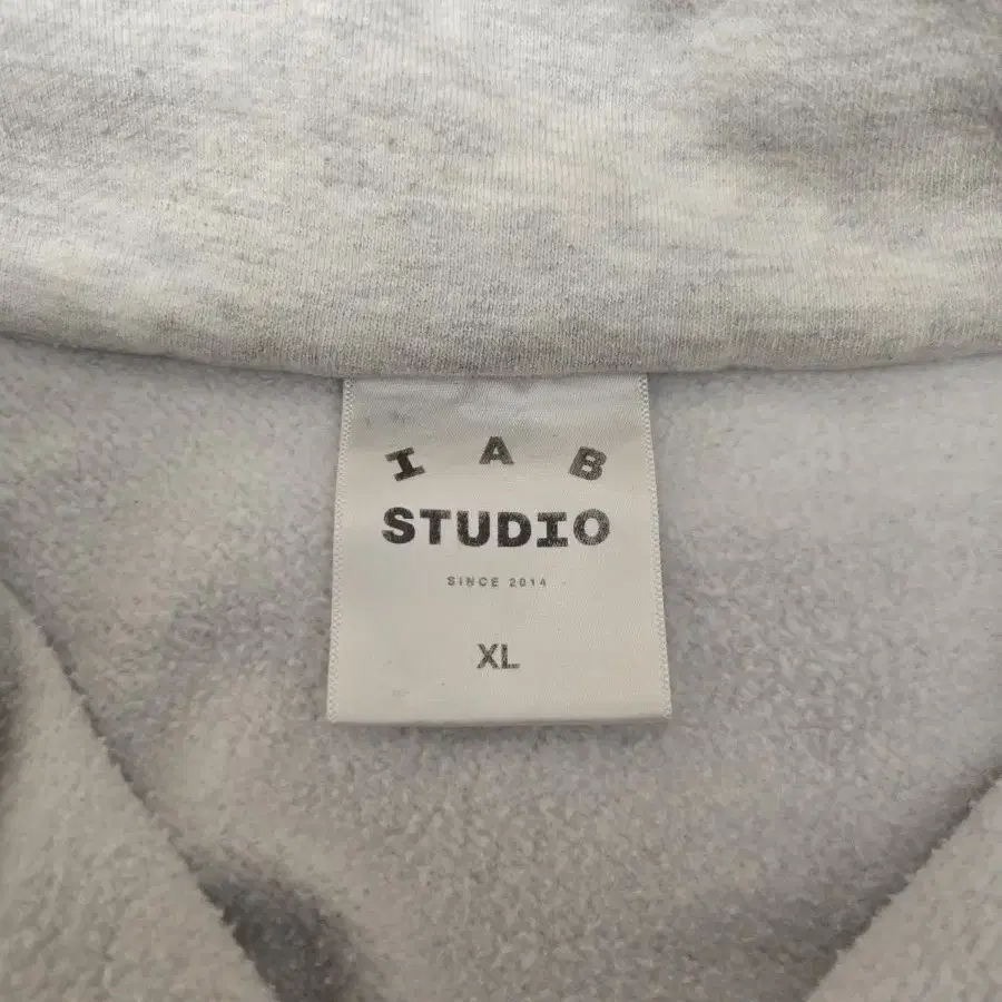 IAB Studio Half Zip Pullover Light Gray