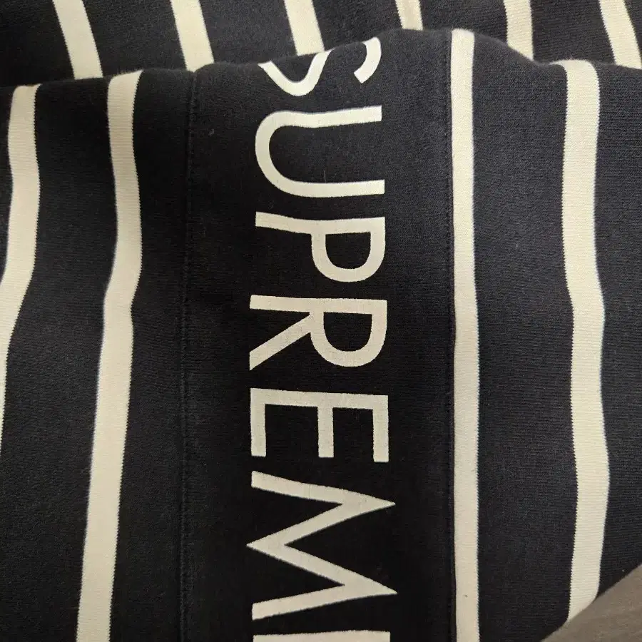 Supreme striped half zip-up sweat