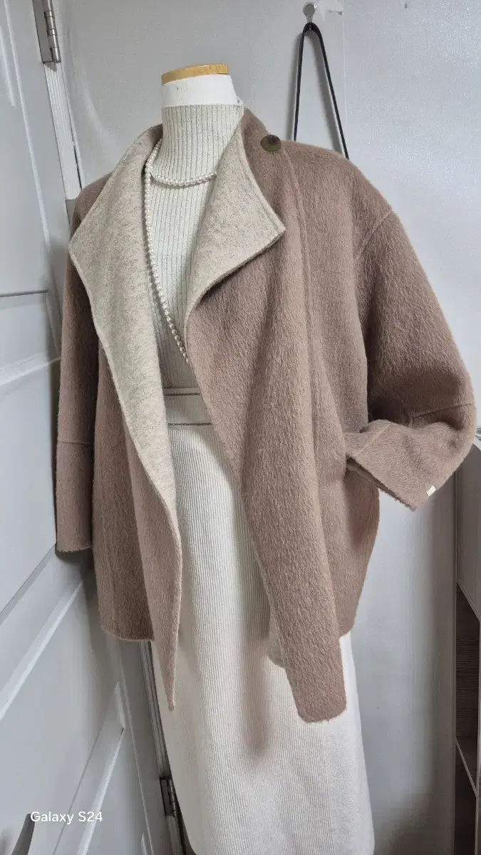 Handmade half-coat in alpaca wool