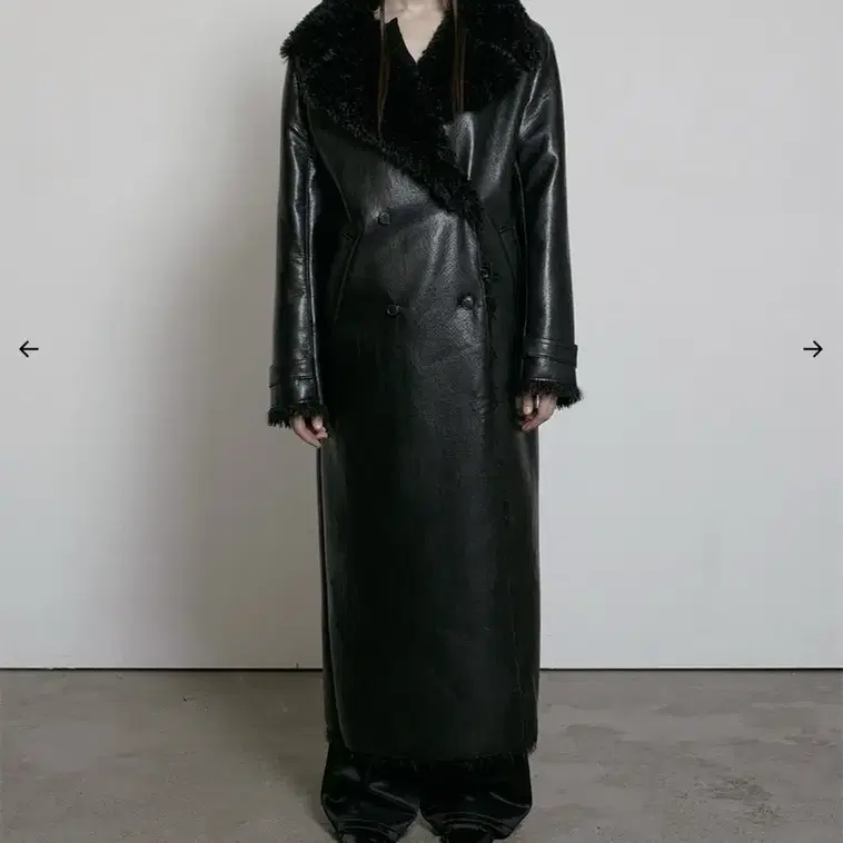 보헴서 FAUX LEATHER SHEARING COAT 레더롱코트