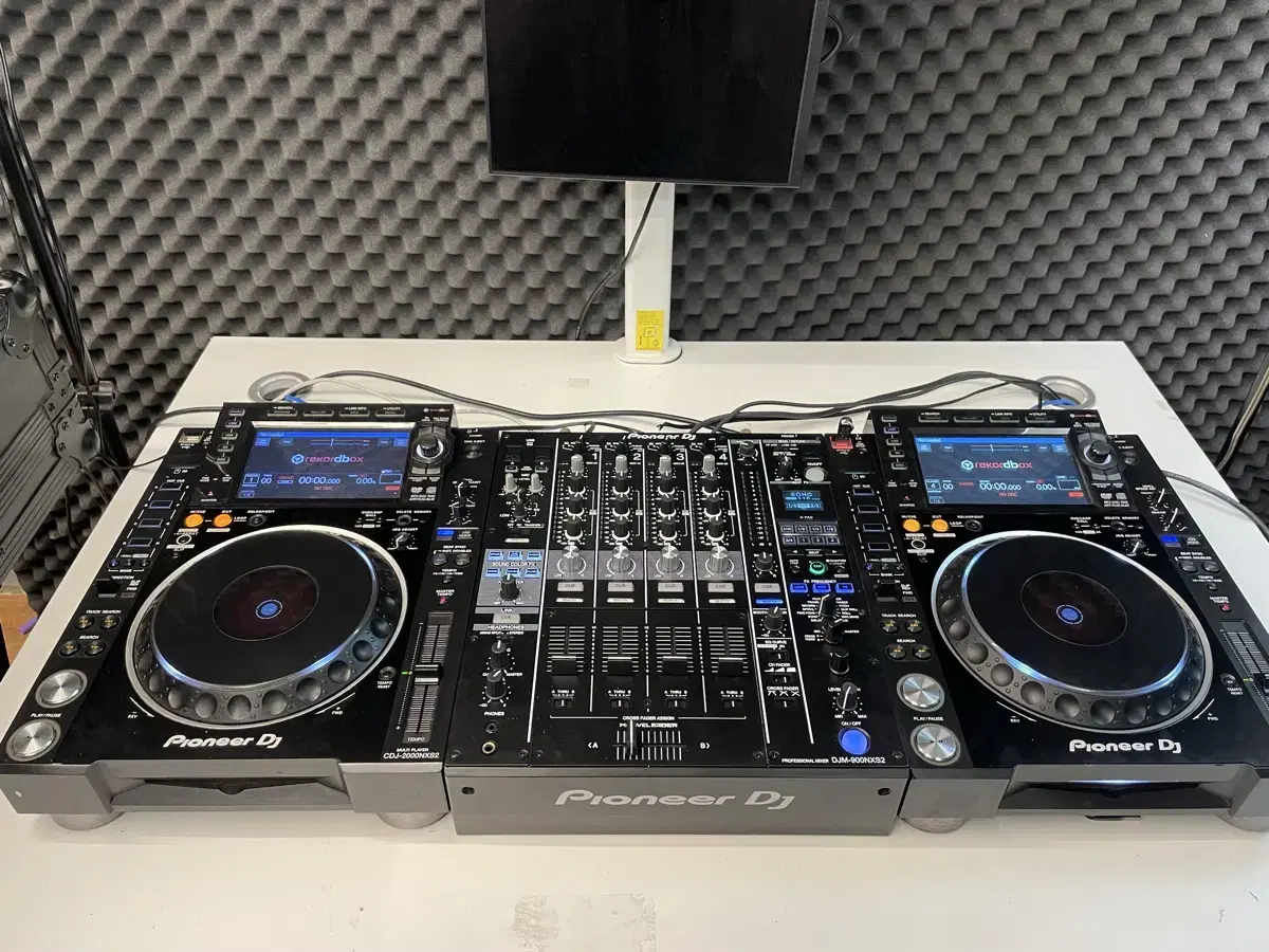 Pioneer CDJ2000NXS+DJM900NXS2 Set