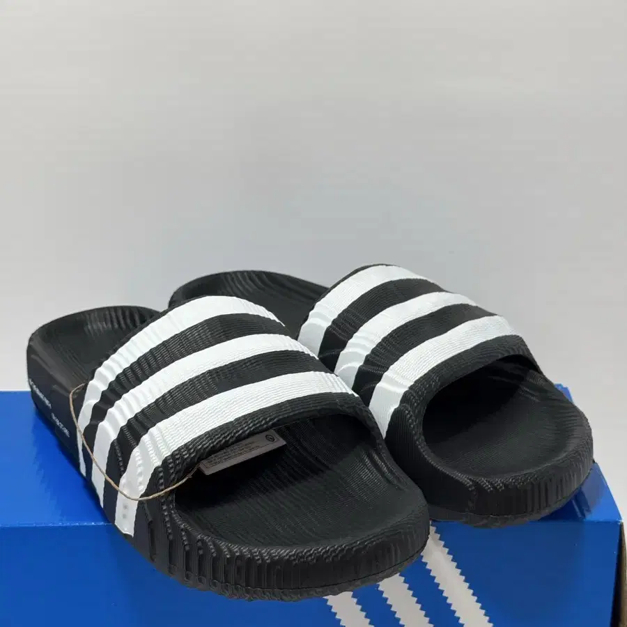 아디다스 Adidas 아딜렛 22 코어 블랙 275mm 슬리퍼