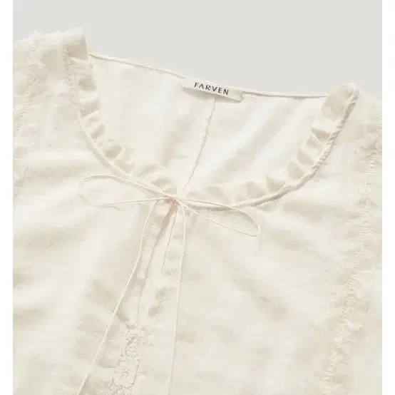 FARVEN BELL LACE BLOUSE_IVORY