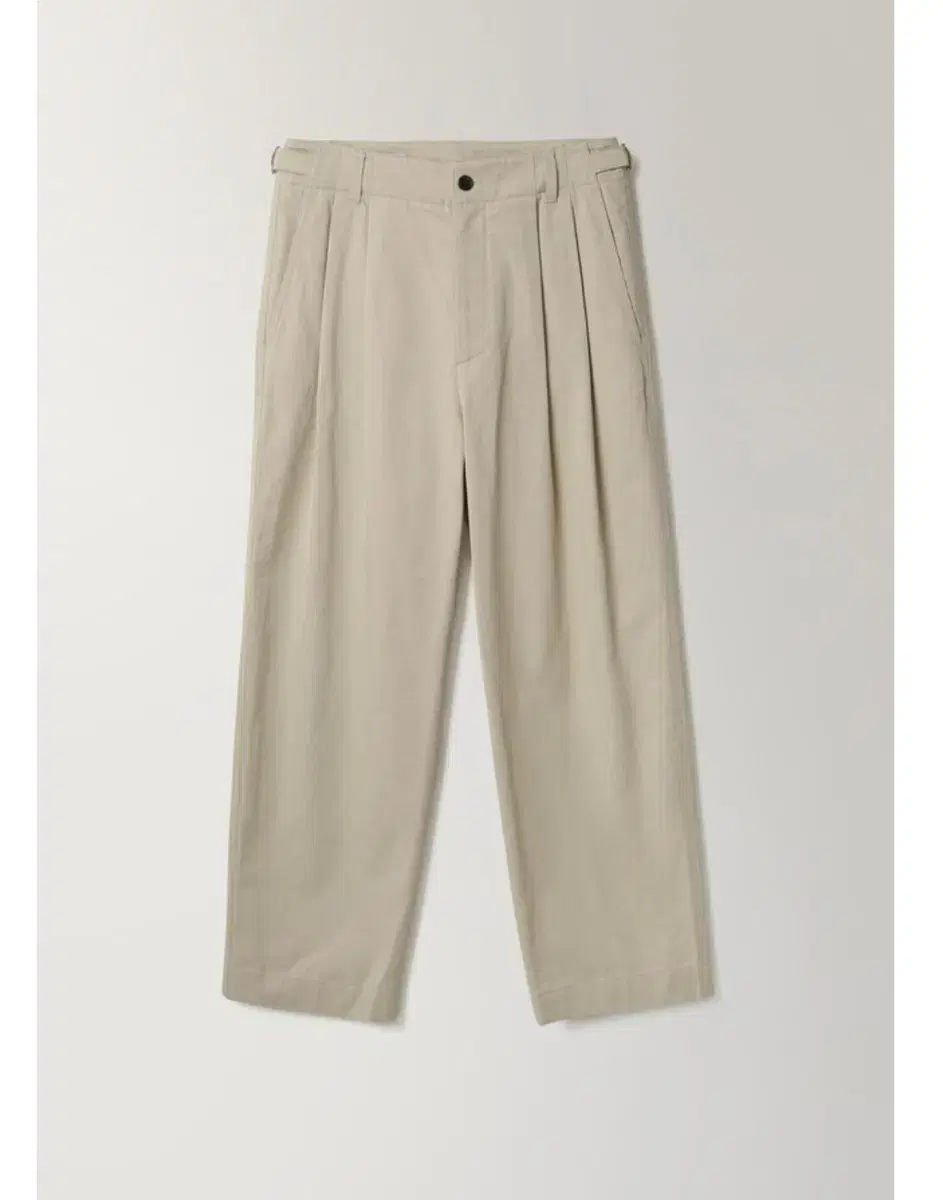 [2]In the Low Traveler Chino Pants Sand Beige