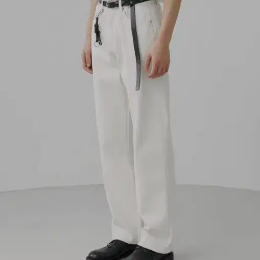 브랜디드 1880 PURE CREAM JEANS WIDE STRAIGHT