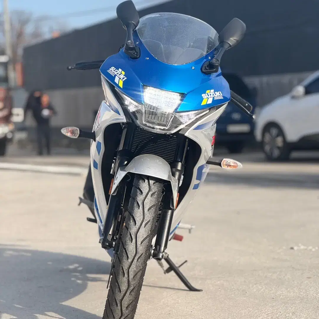 스즈키 gsxr125 21년식 1만km 스페셜카울 차량 판매합니다!