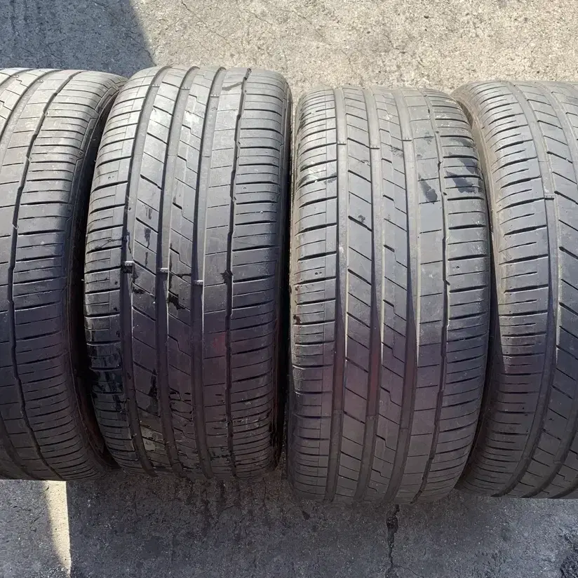 285/45R21 중고 T