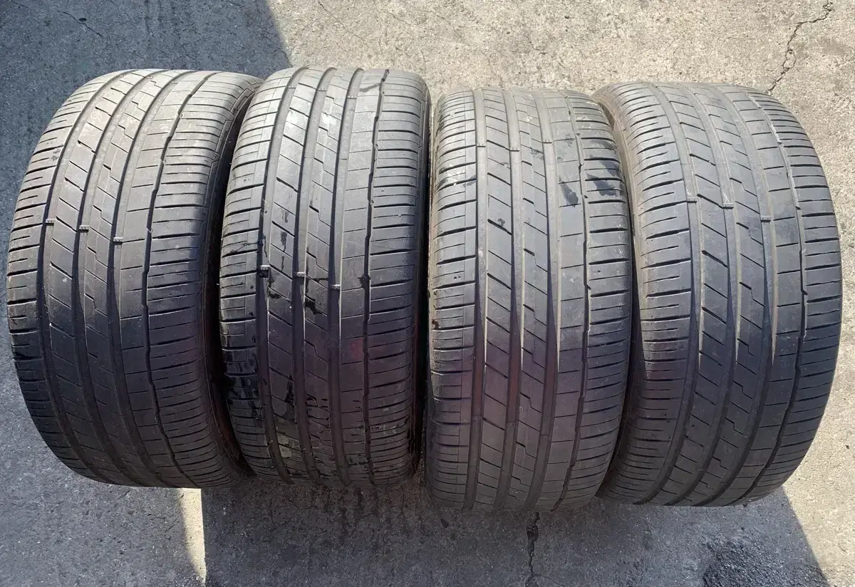 285/45R21 중고 T