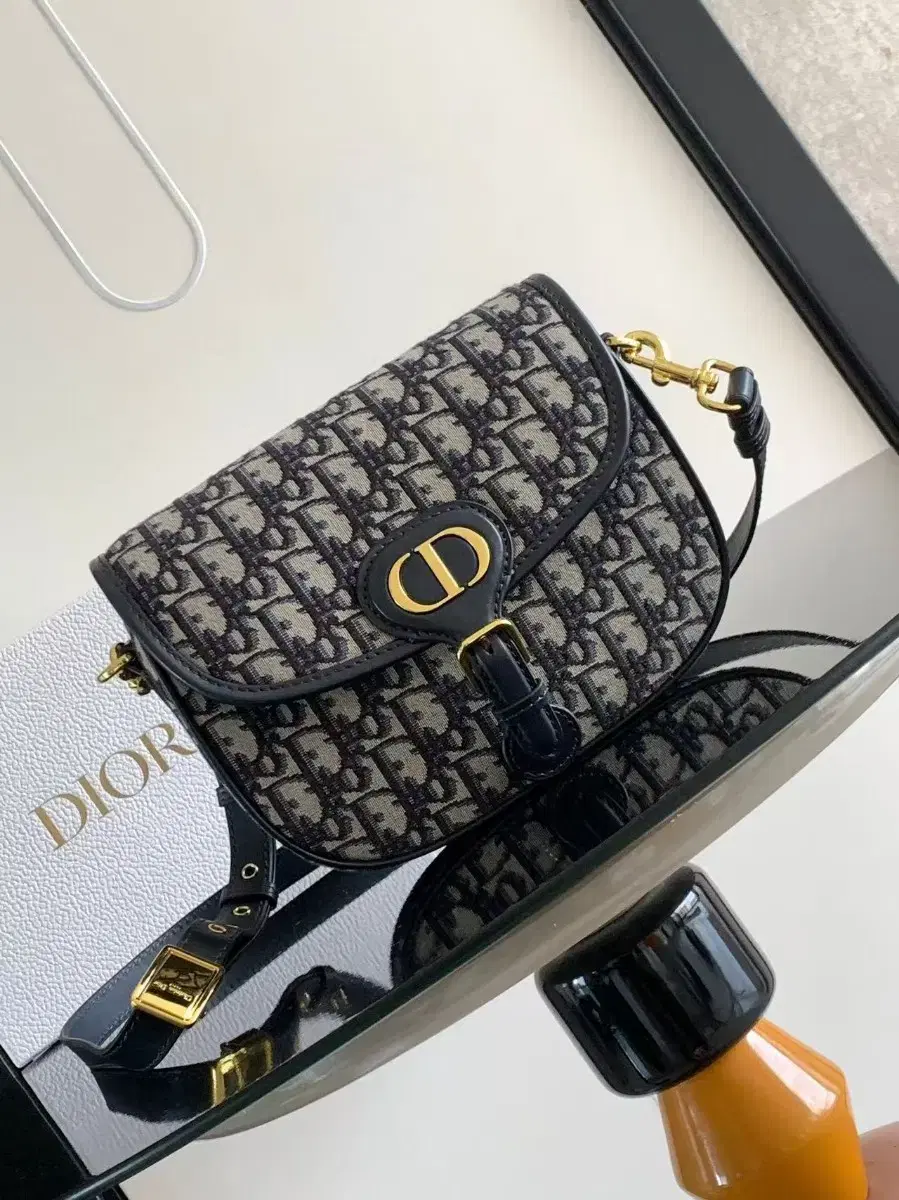 DIOR bobby 30 montaigne디올 한정 숄더백 크로스