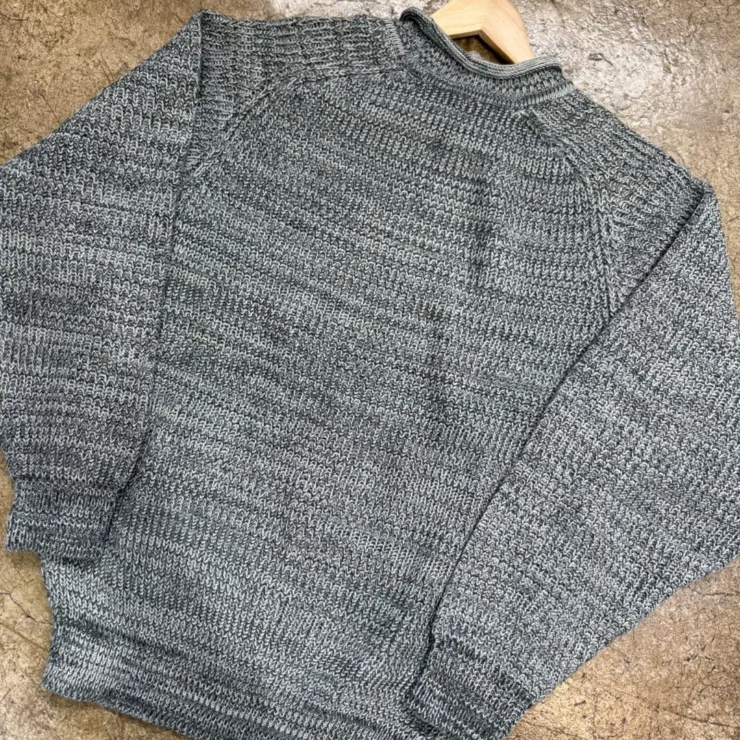 Vintage Neck Knit