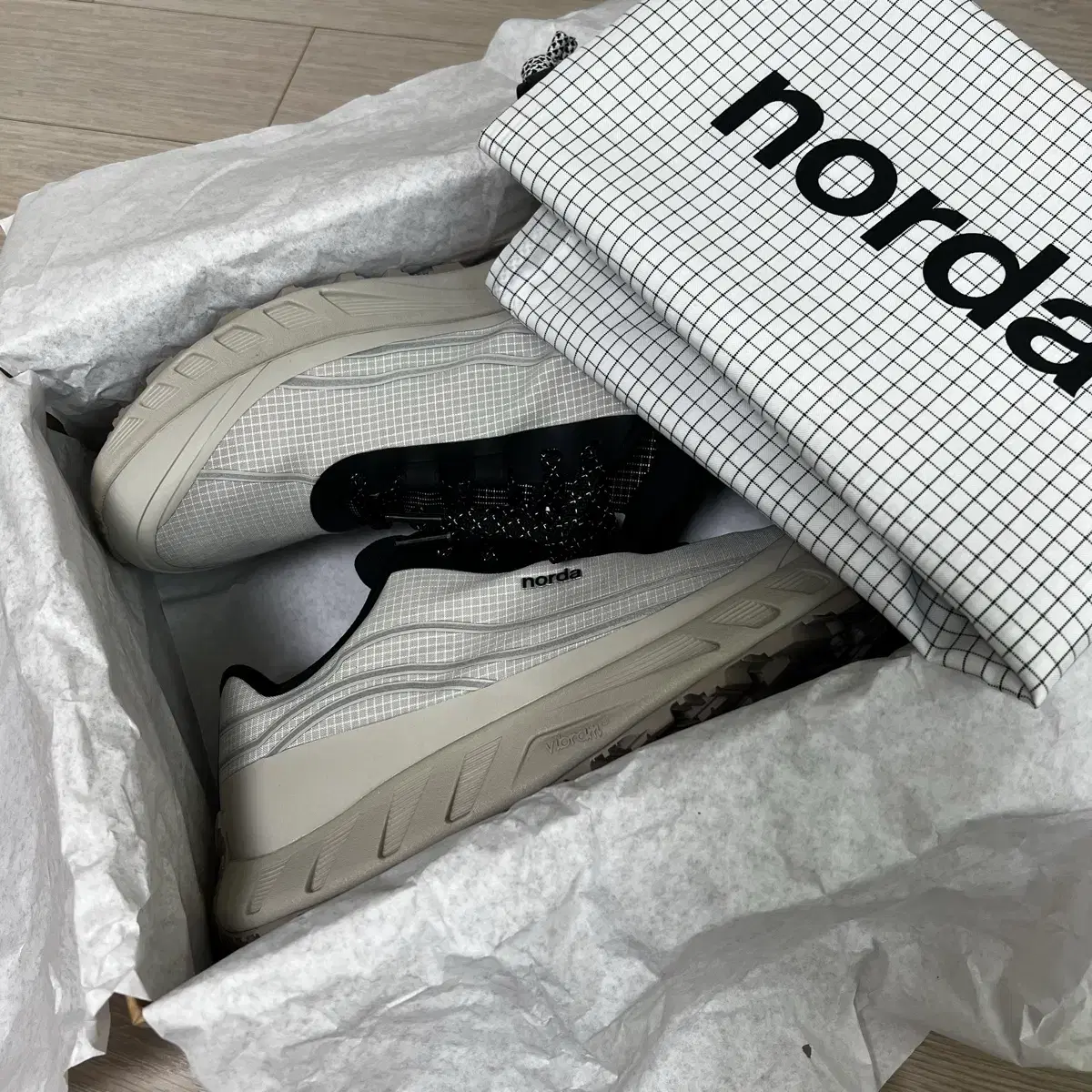 노다 NORDA 002 신더 US10 사이즈