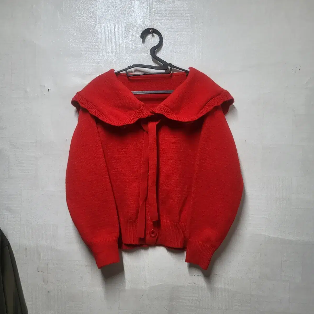 Big Kara Ribbon Red Cardigan