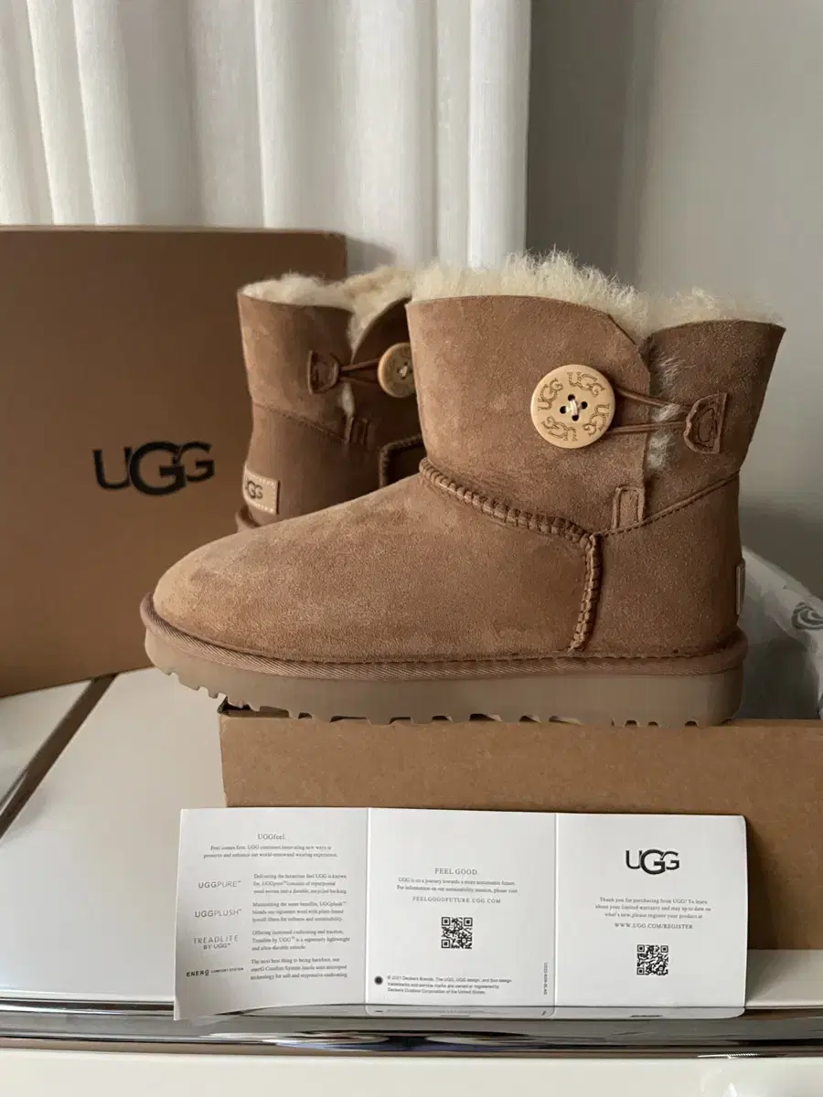 어그 부츠  정품 미니베일리버튼2  미국 UGG  240/37사이즈 판매