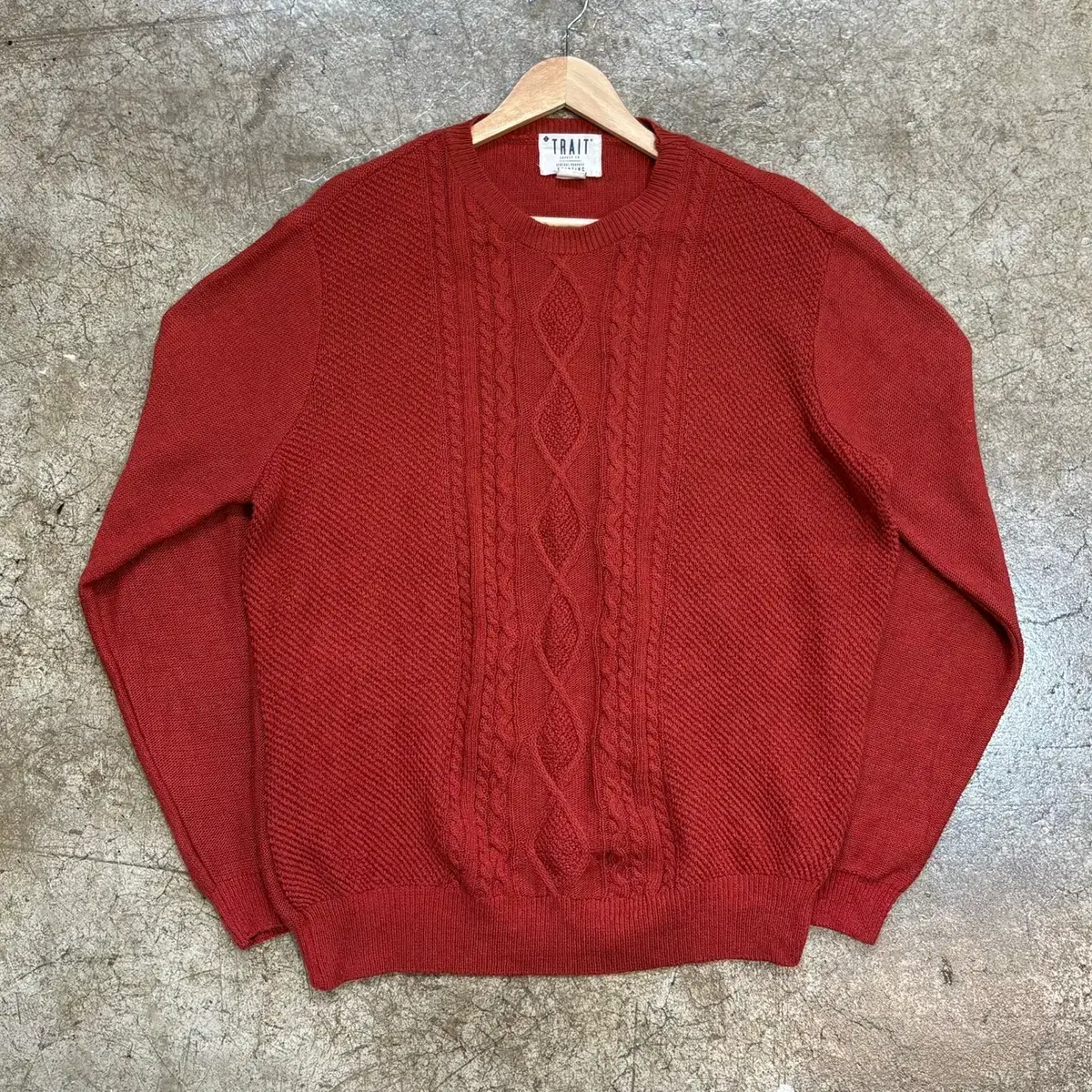 TRAIT Dark Orange Knit