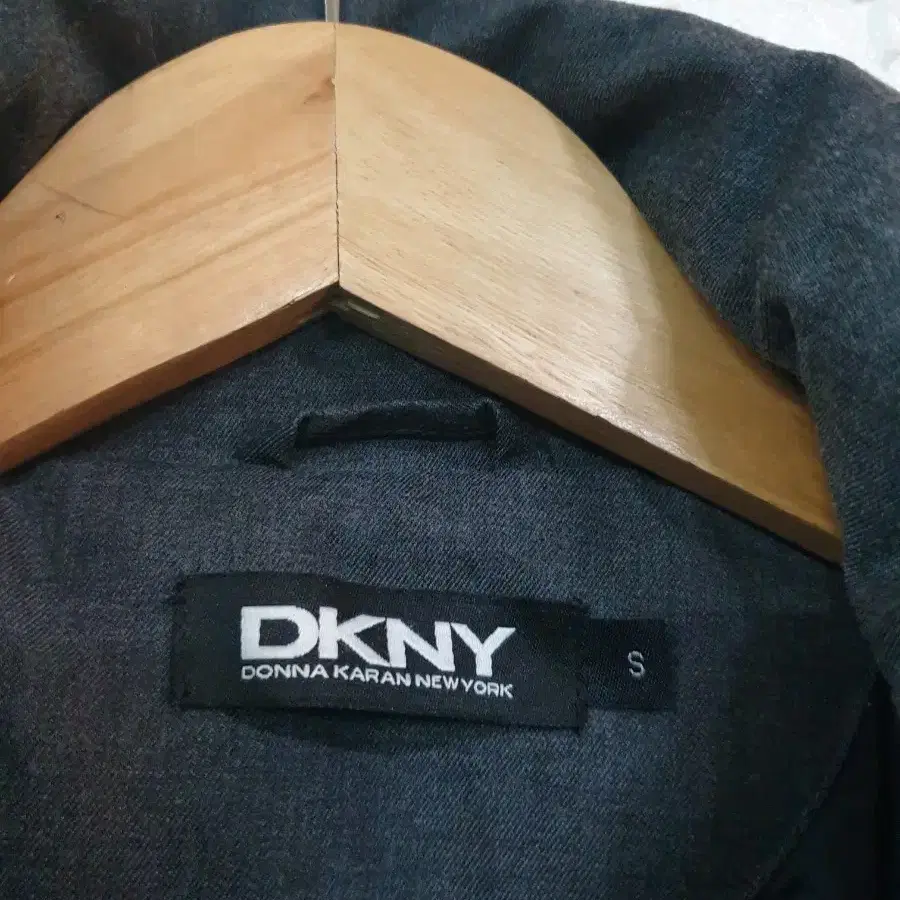 DKNY 오리털 패딩 점퍼 95