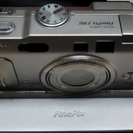 FUJIFILM FinePix F810