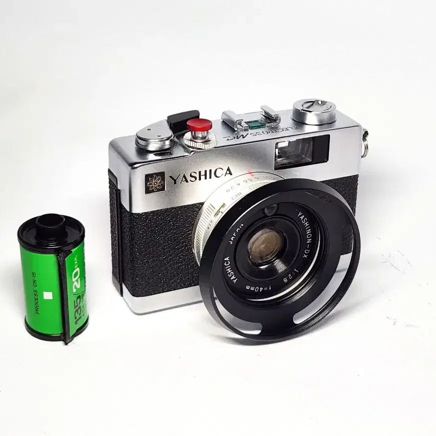 YASHICA ELECTRO 35 MC.  소형 미니 필카.