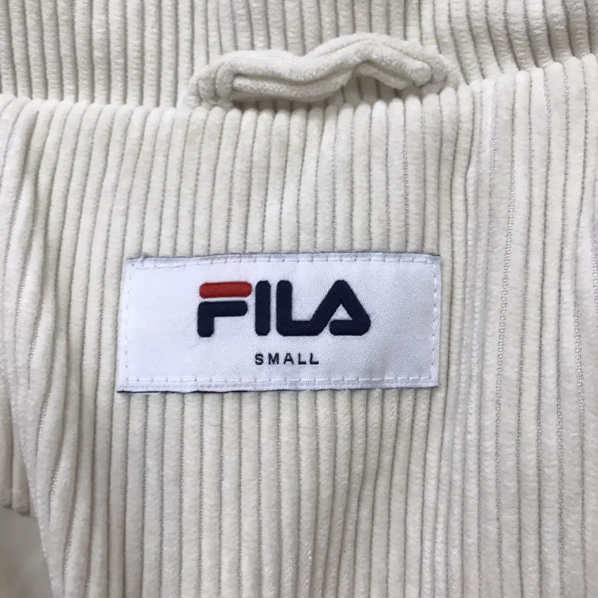 휠라 FILA 코듀로이 숏푸퍼패딩 [S]