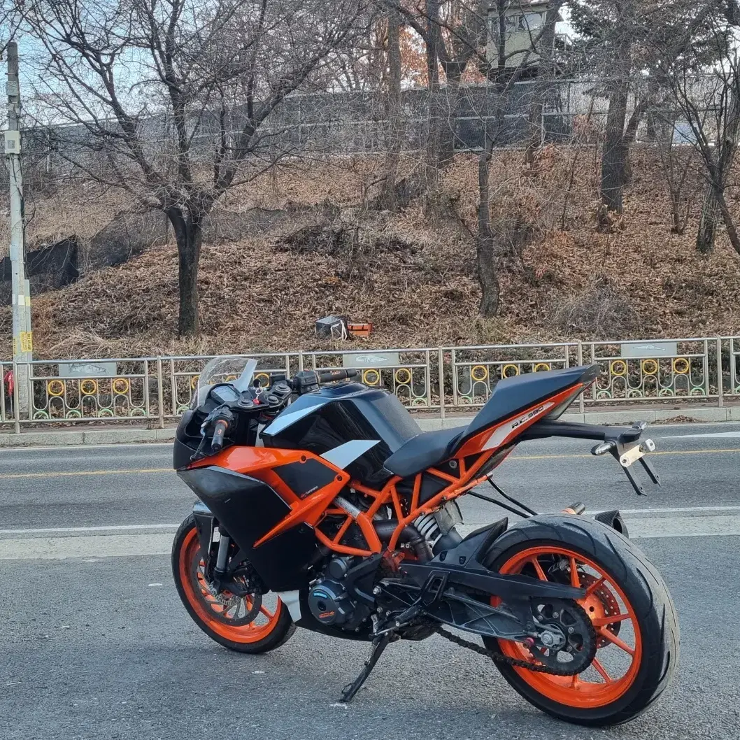 ktm rc390 18년식 / 1만대키로수/애로우머플러튜닝/신차급/급매