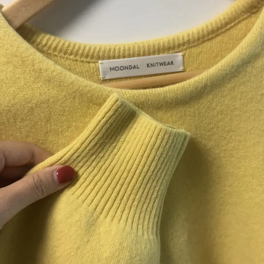 문달 moondal 니트 Basic Round knit in lemon