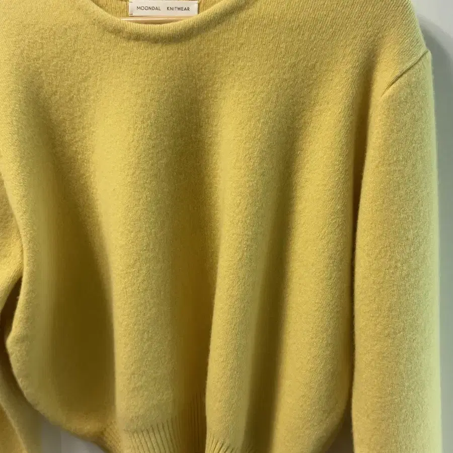 문달 moondal 니트 Basic Round knit in lemon