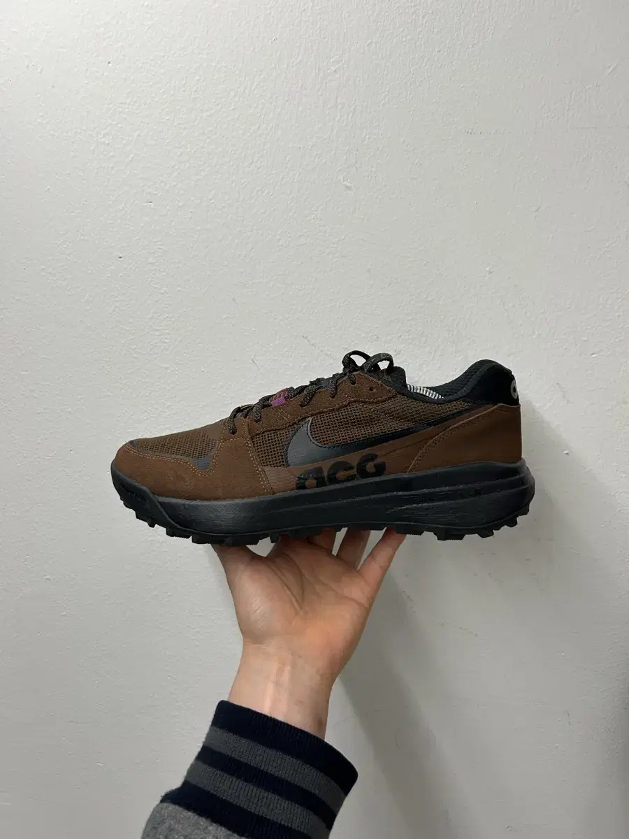 NIKE ACG 로우케이트 size 280