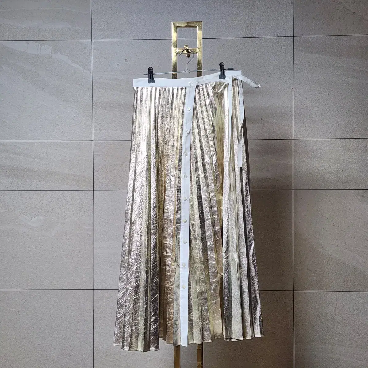 렉토 METALLIC PLEATED WRAP SKIRT