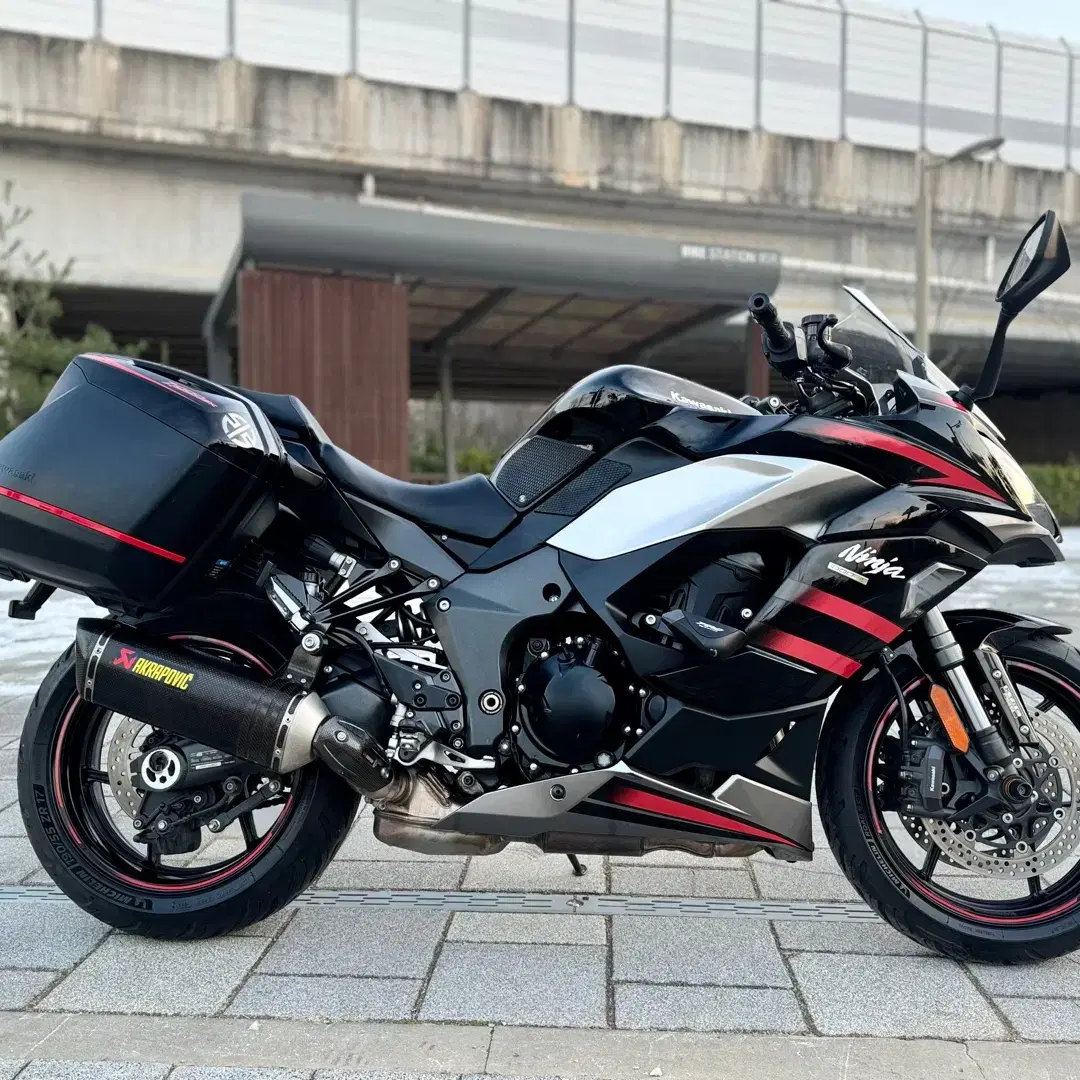 가와사키 닌자1000sx z1000sx 2020년식 아크라포빅 구변o