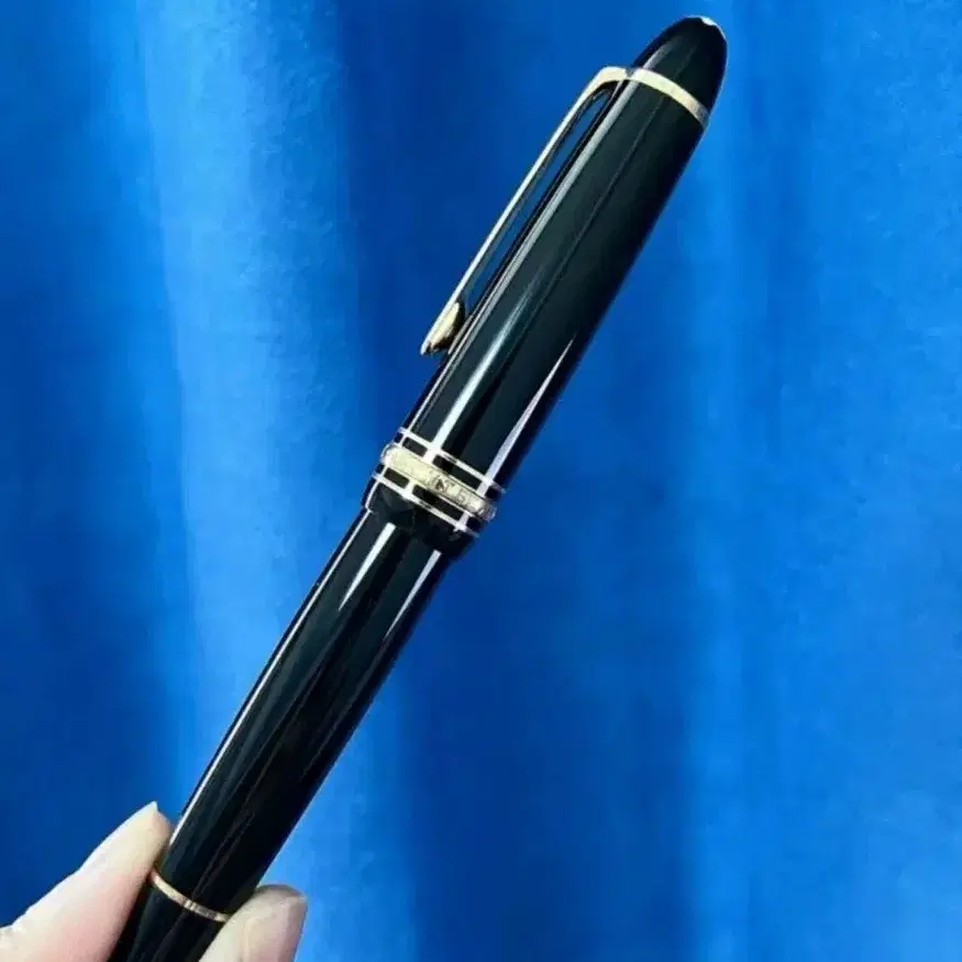 MONTBLANC    몽블랑  사인펜.   만년필.