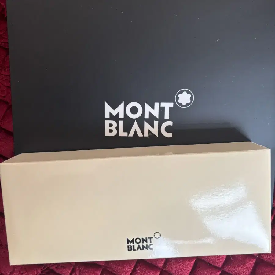 MONTBLANC    몽블랑  사인펜.   만년필.