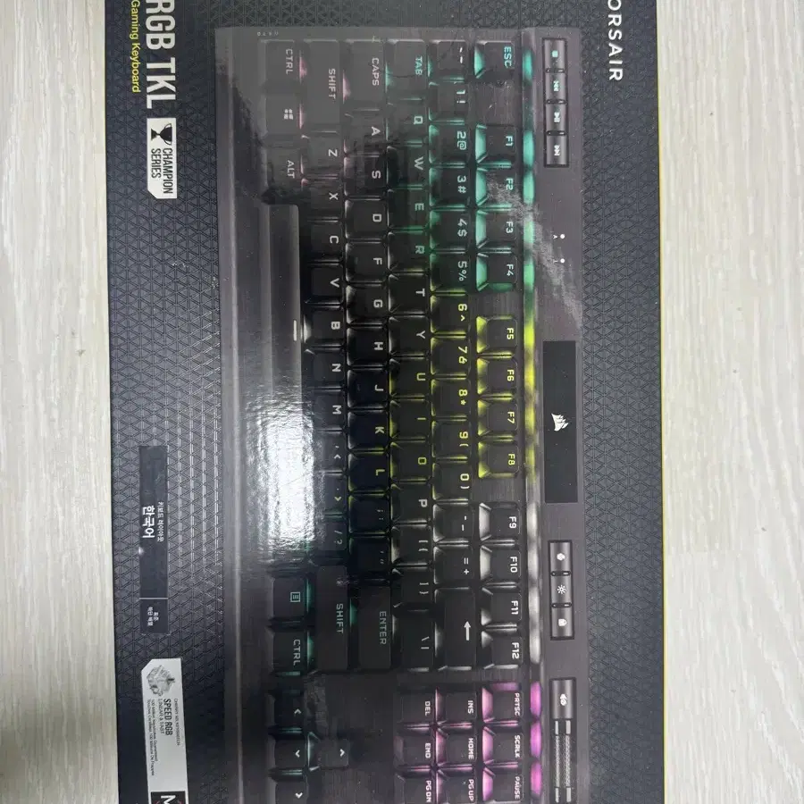 커세어 k70 tkl 스피드 은축 팝니다