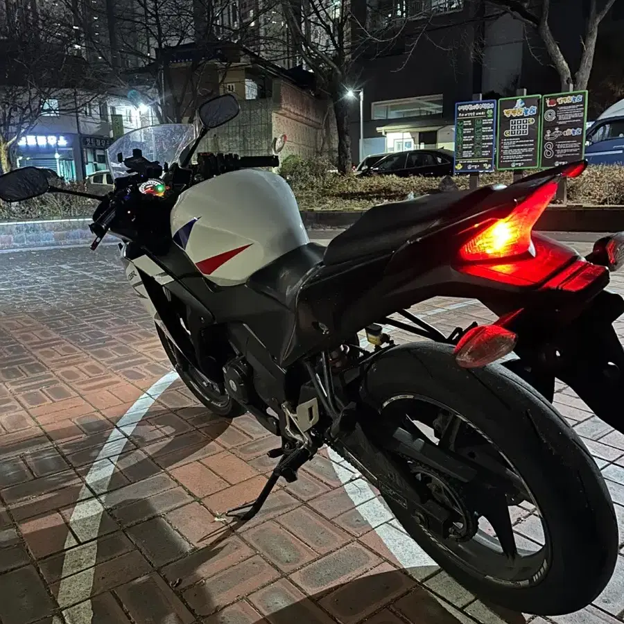 cbr125(16연식 깔끔한차량 판매합니다!)