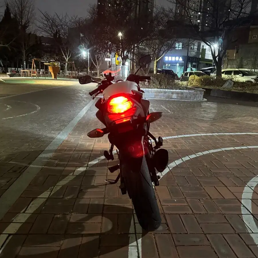 cbr125(16연식 깔끔한차량 판매합니다!)