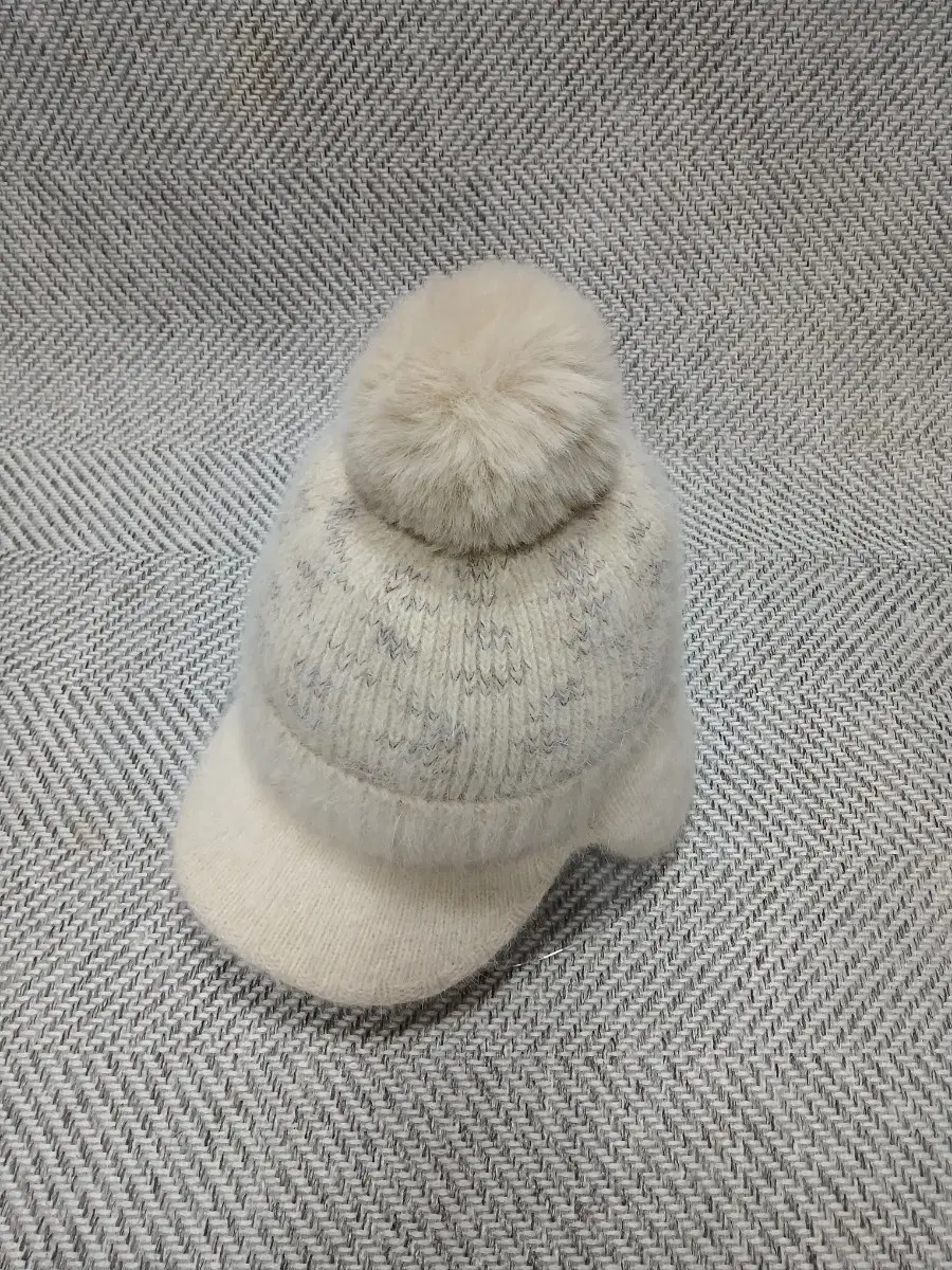 ANGORA CASH CAP 아이보리 새제품