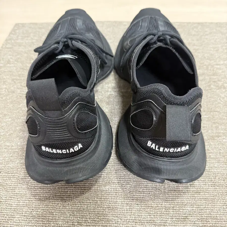 balenciaga circuit 43