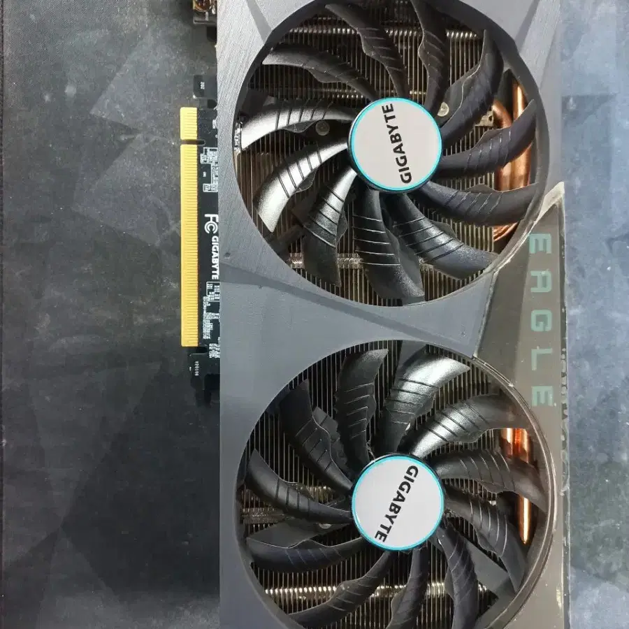 게이밍 그래픽 카드 지포스 RTX 3060TI