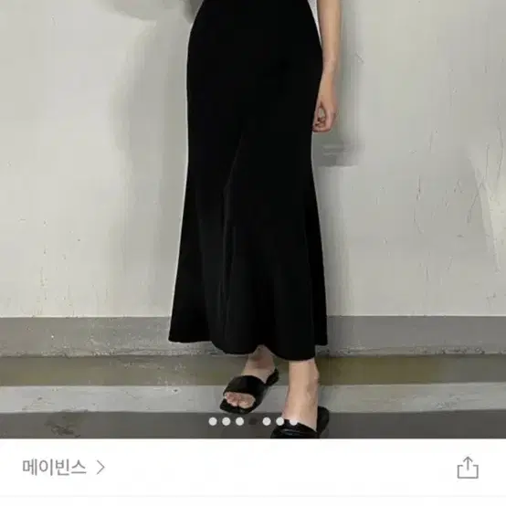 메이빈스 캡내장 끈나시 원피스 블랙색상