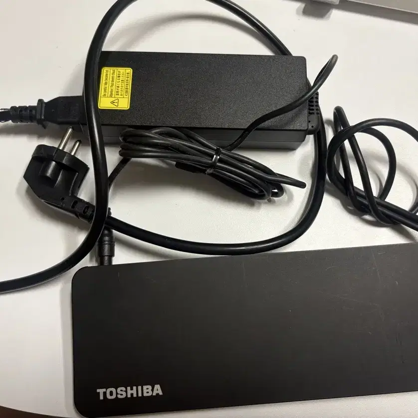 Toshiba 썬더볼트 3 도크