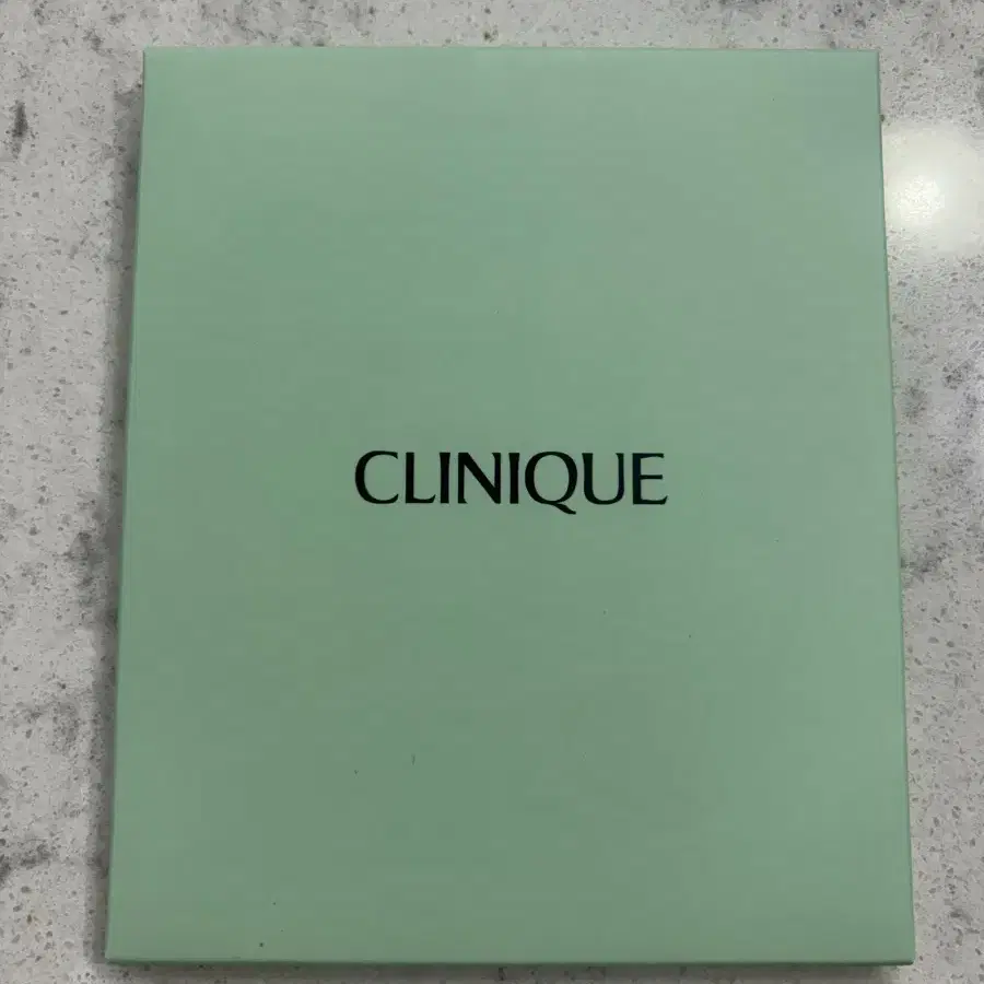 변우석 손거울(CLINIQUE)