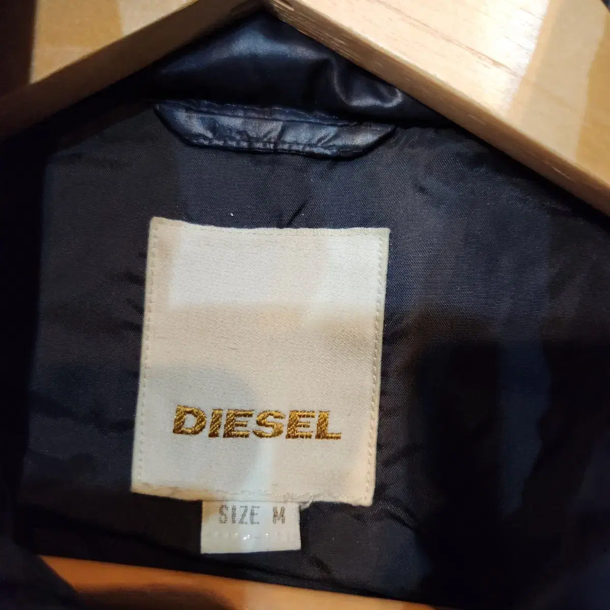 주말할인)Diesel 디젤 덕다운 패딩 M