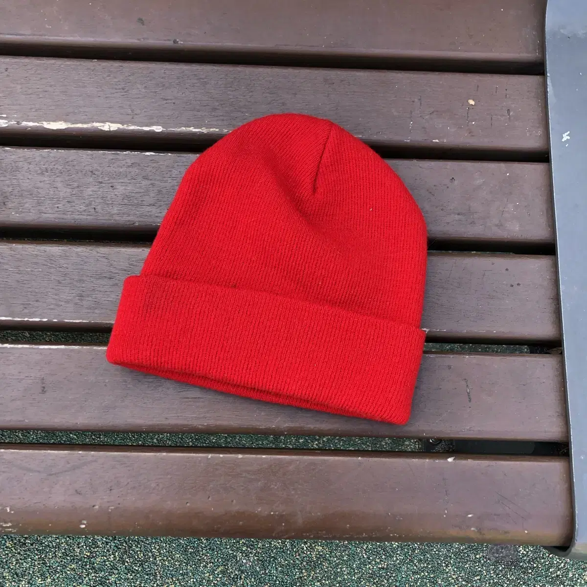 Vintage clear windows red beanie