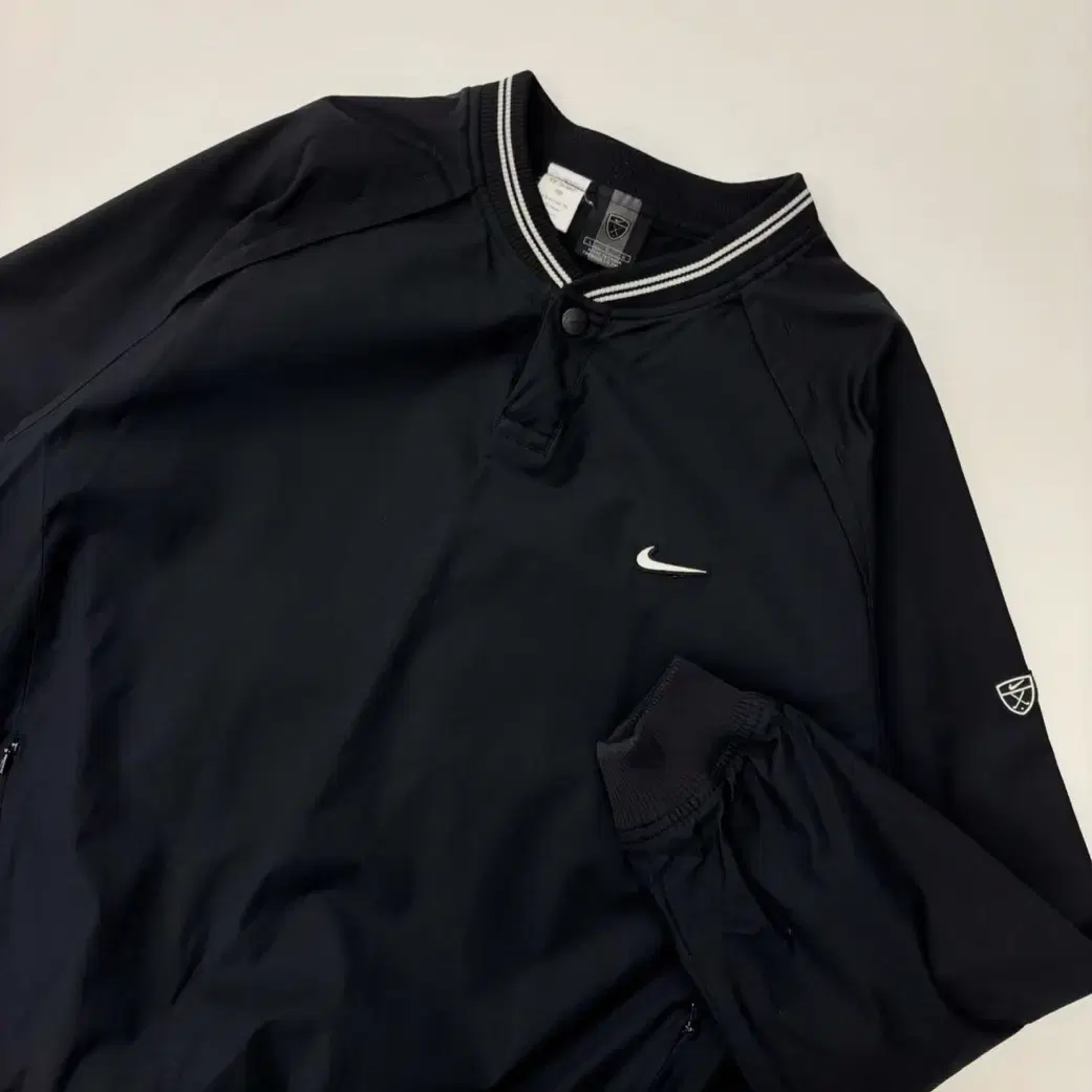 Nike 나이키 블랙 웜업 윈드 브레이커