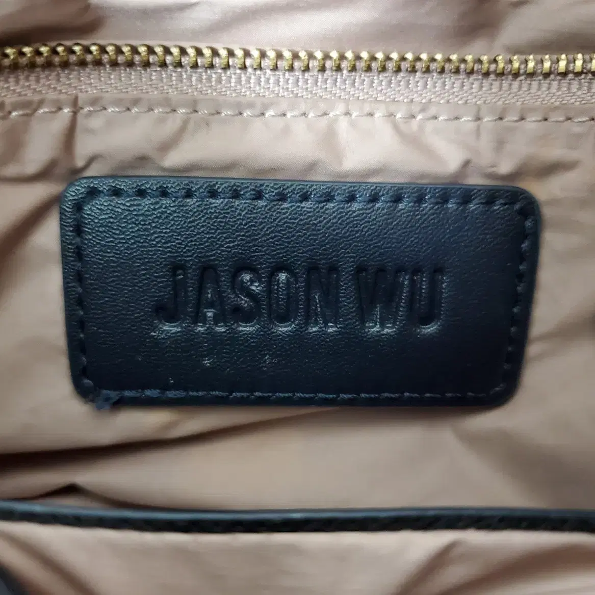 제이슨우 JASON WU 양가죽패딩백